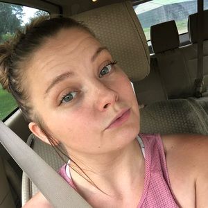 Meet your Posher, Adrieanna